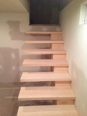 Fully installed floating stairs