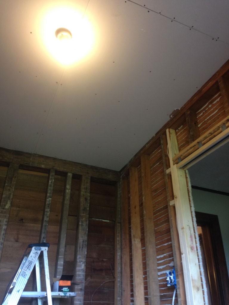 hanging-ceiling-drywall