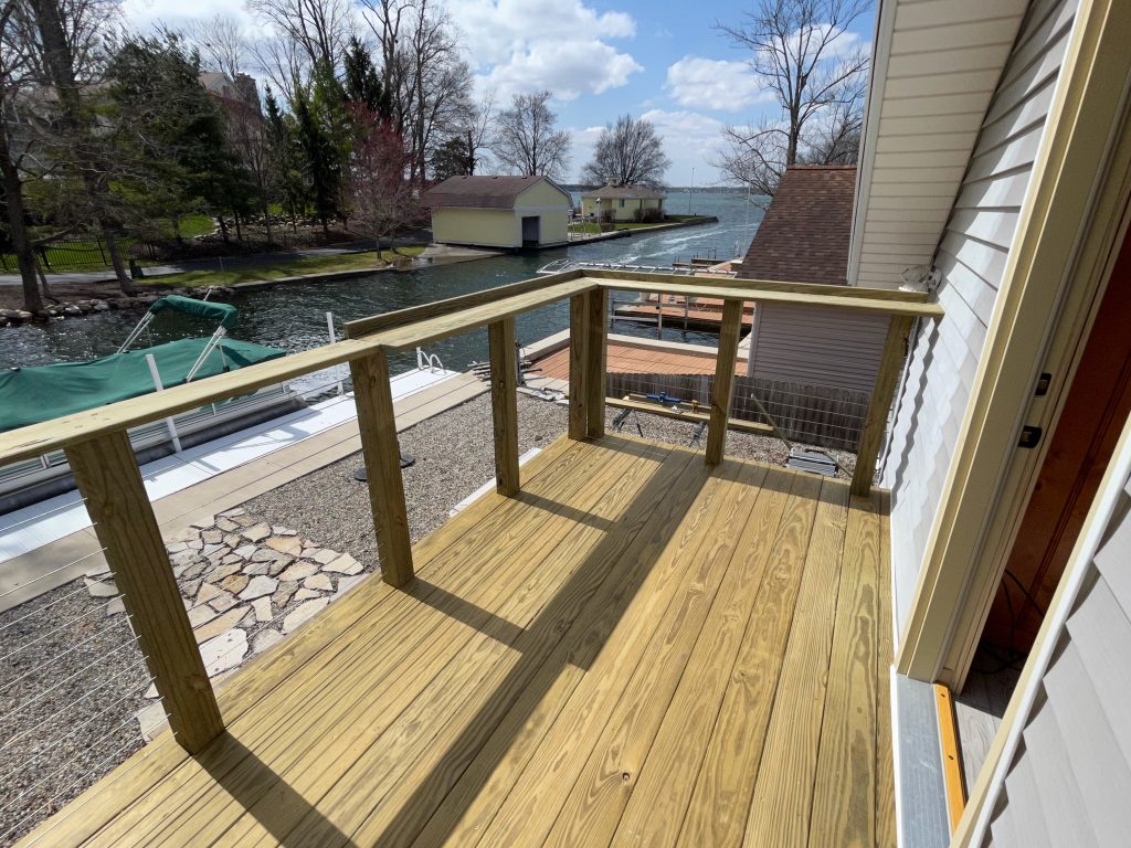 Custom decks & railings for lake houses